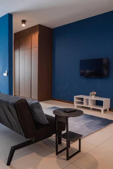 Deluxe Seaview Twin Bed By The Only